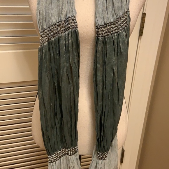 Scarf - Picture 5 of 7